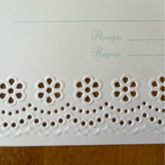 Martha Stewart 36 printable eyelet cards & envelopes. - Picture 5 of 5